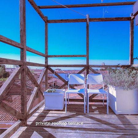Dandolo-Terrace Apartment Venesia Bagian luar foto