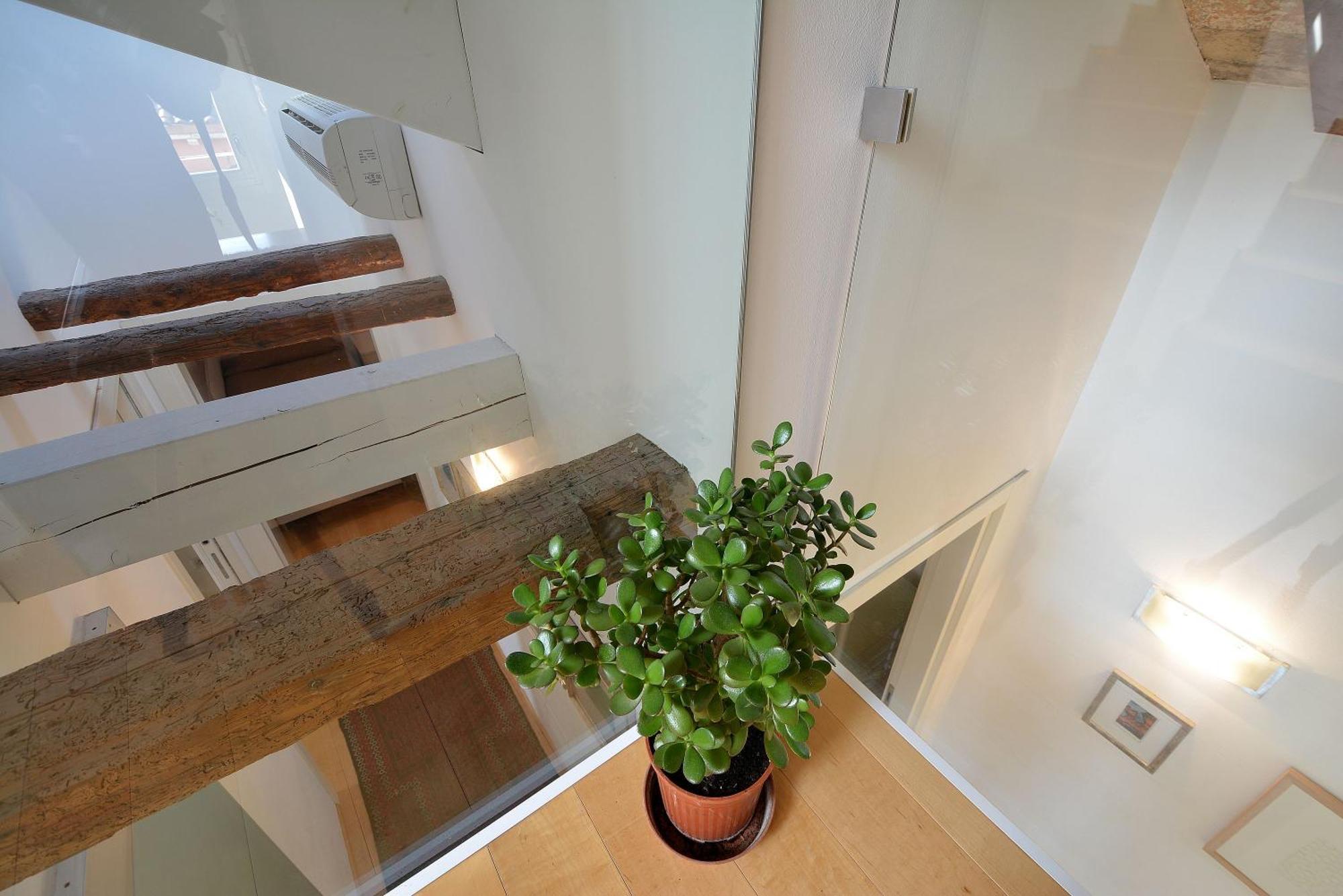 Dandolo-Terrace Apartment Venesia Bagian luar foto