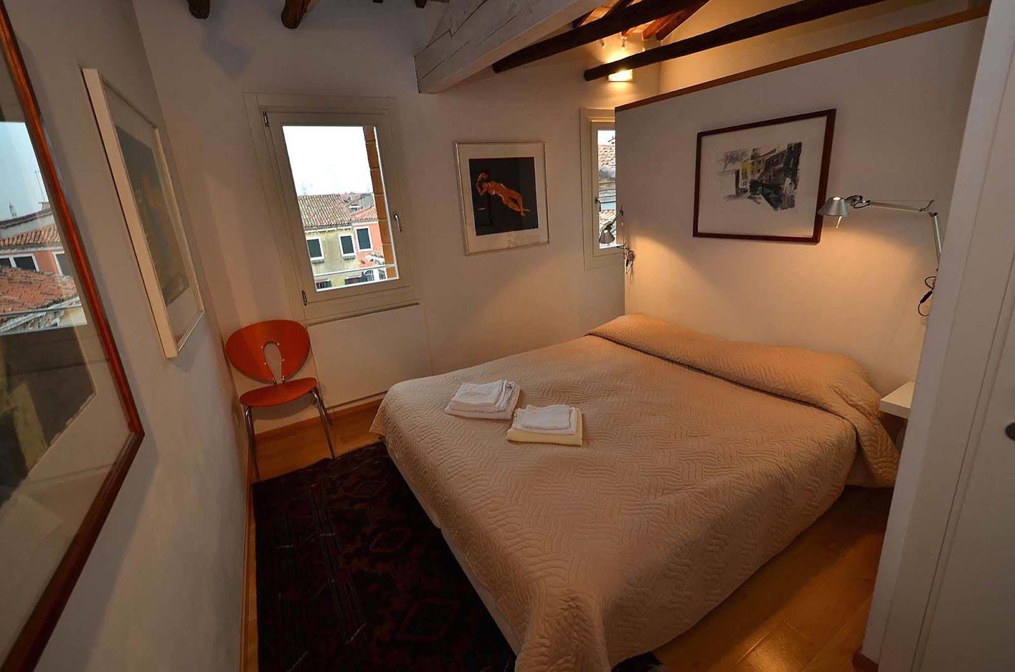 Dandolo-Terrace Apartment Venesia Bagian luar foto