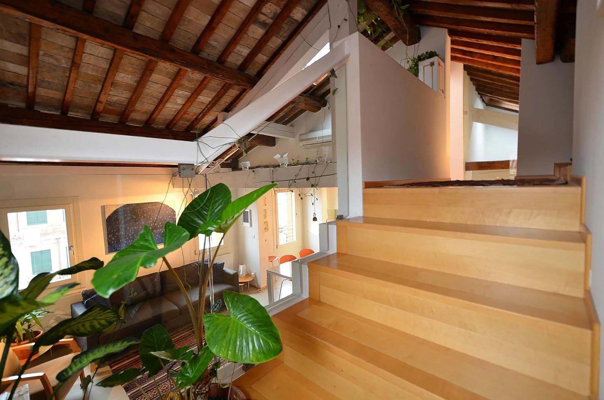 Dandolo-Terrace Apartment Venesia Bagian luar foto
